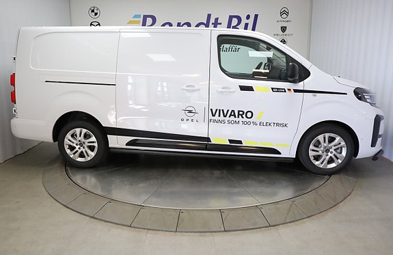 Opel Vivaro 15 of 26