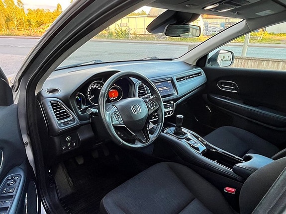 Honda HR-V 12 of 15