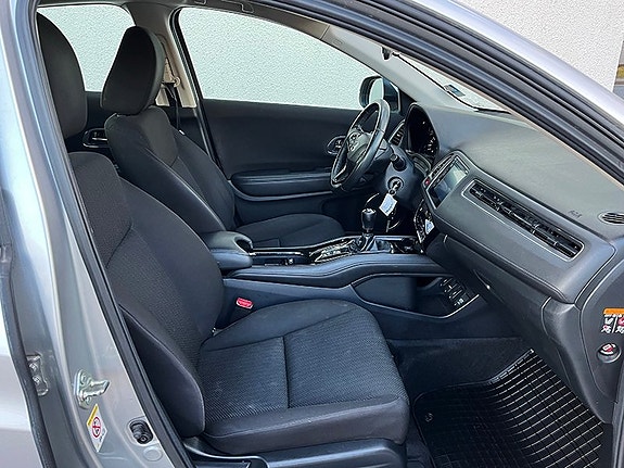 Honda HR-V 9 of 15