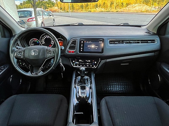 Honda HR-V 11 of 15