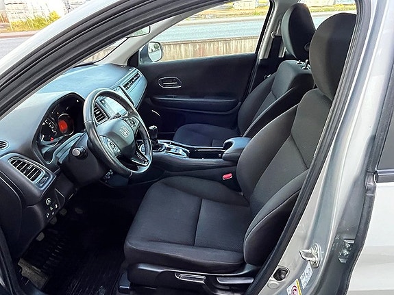 Honda HR-V 10 of 15