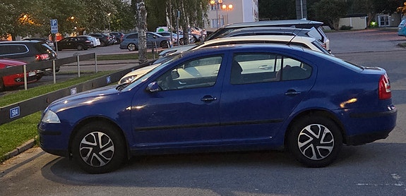 Skoda Octavia 2 of 5