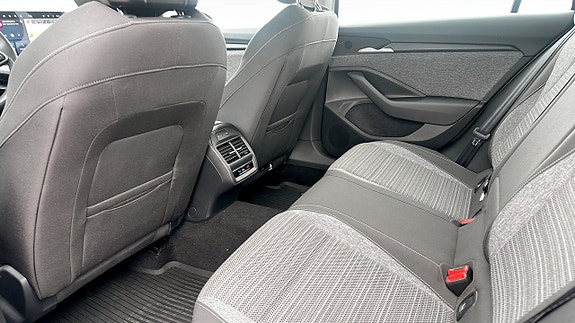 Skoda Superb 11 of 13