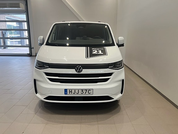 Volkswagen Transporter 4 of 5
