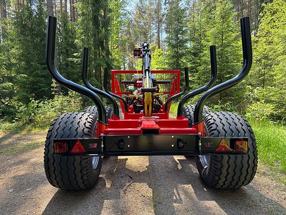 Färdigbyggd | KTS Huggarvagn 8,5 ton med 6,4 m-kran 6 of 9