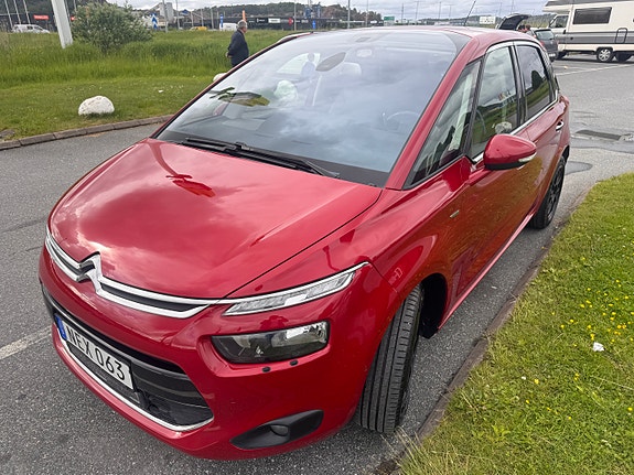 Citroen C4 Picasso 2 of 5