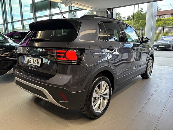 Volkswagen T-Cross 4 of 5