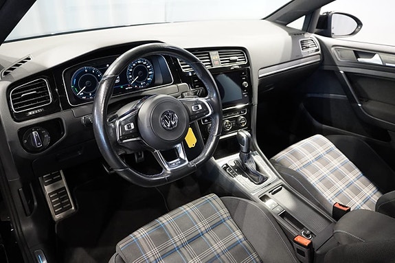 Volkswagen Golf I 5 of 12