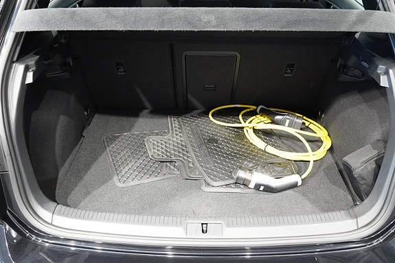 Volkswagen Golf I 4 of 12