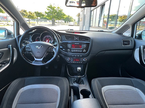 Kia Ceed 8 of 24