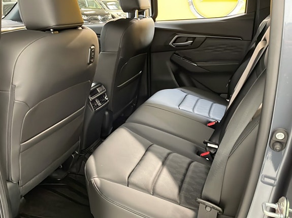 Isuzu D-max 7 of 24