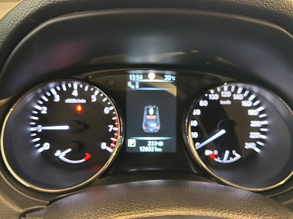 Nissan Qashqai 10 of 19