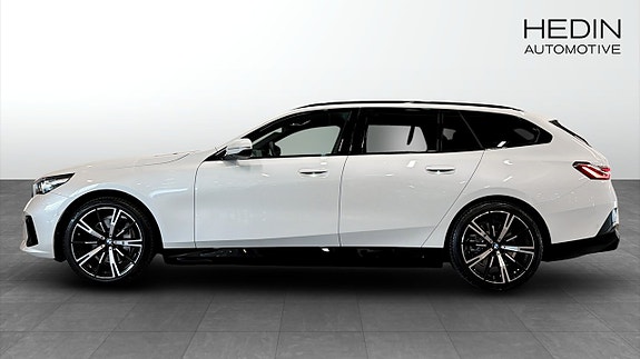 BMW i5 6 of 14