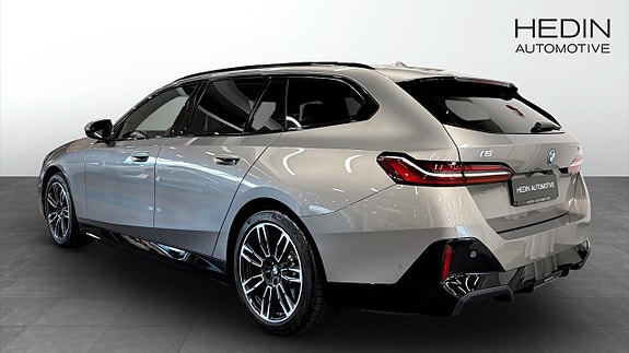 BMW i5 2 of 14