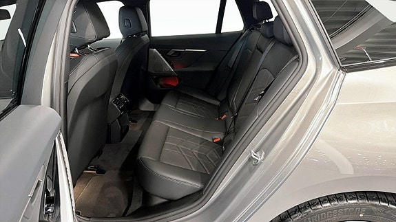 BMW i5 5 of 14
