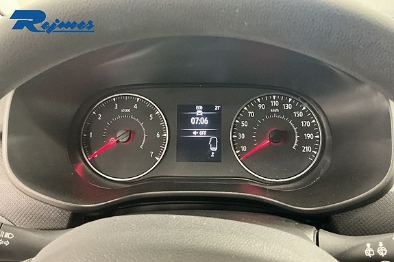 Dacia Sandero 9 of 18