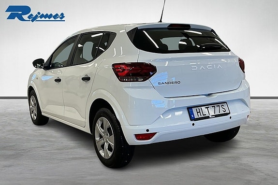 Dacia Sandero 2 of 5