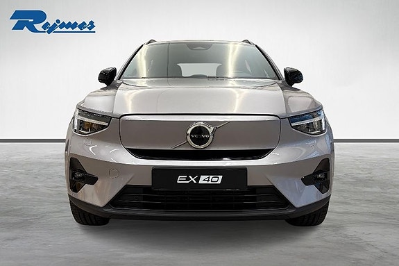 Volvo EX40 4 of 21
