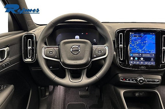 Volvo EX40 11 of 21