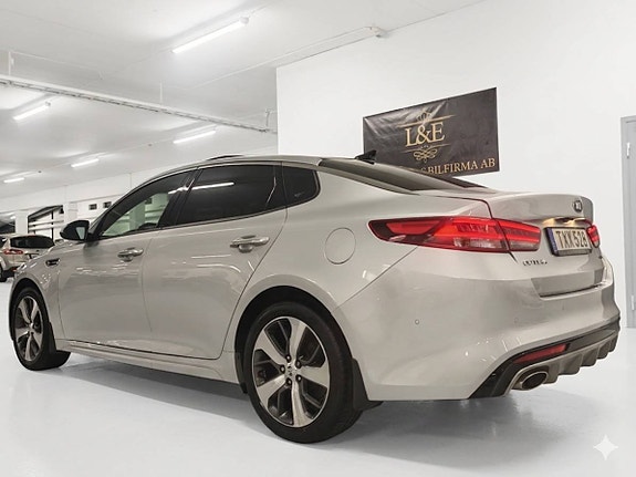 Kia Optima 3 of 5