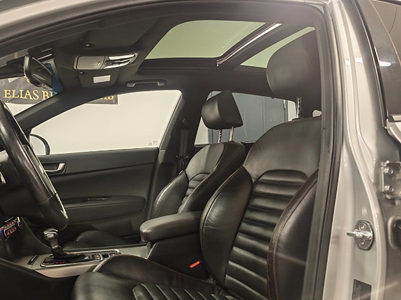 Kia Optima 10 of 11