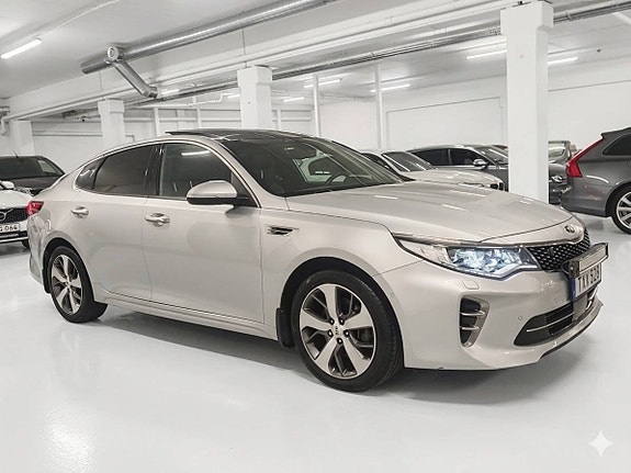 Kia Optima 2 of 5