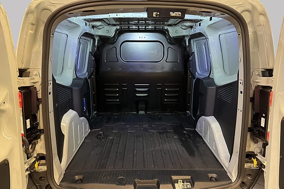 Ford Transit Courier 7 of 21