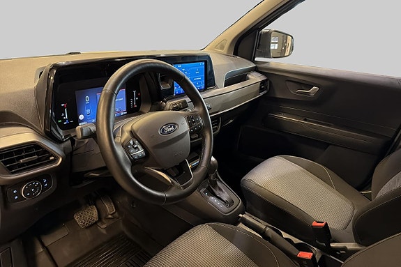Ford Transit Courier 10 of 21