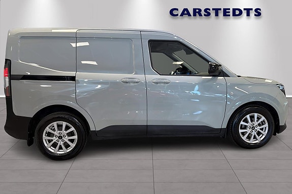 Ford Transit Courier 2 of 5