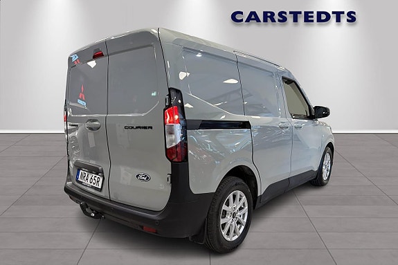 Ford Transit Courier 3 of 5