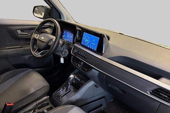 Ford Transit Courier 4 of 5