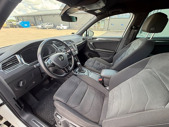 Volkswagen Tiguan 10 of 17
