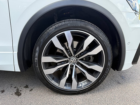 Volkswagen Tiguan 9 of 17
