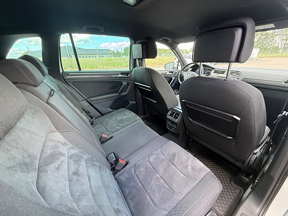 Volkswagen Tiguan 12 of 17