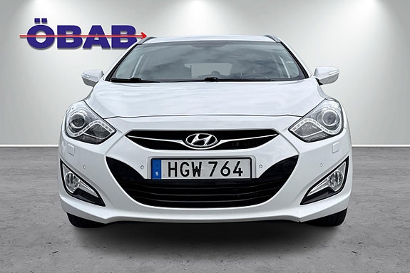 Hyundai i40 2 of 13