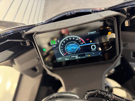 Yamaha R9 sporthojen alla pratar om 7 of 7