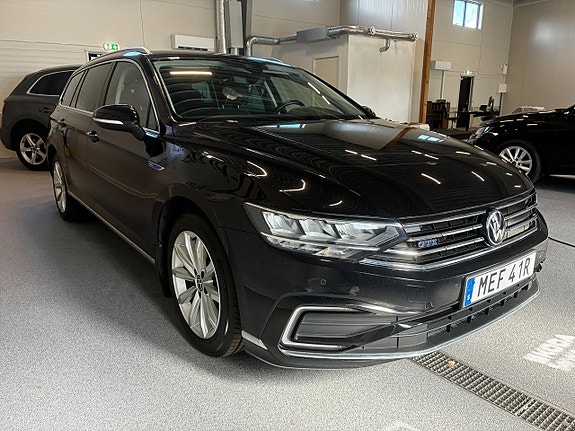 Volkswagen Passat 3 of 5