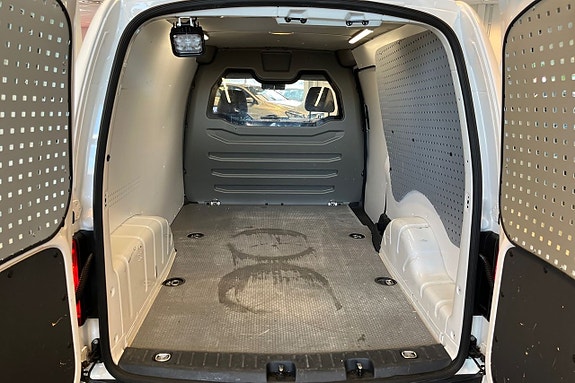 Volkswagen Caddy Maxi 21 of 24