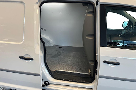 Volkswagen Caddy Maxi 22 of 24