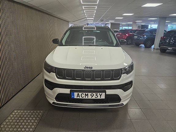 Jeep Compass 2 of 5