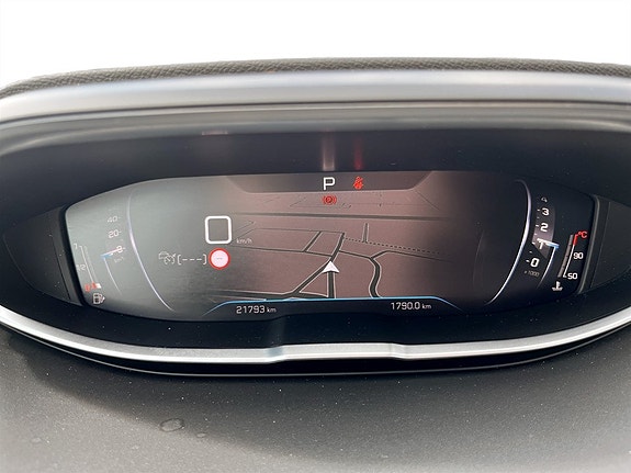 Peugeot 5008 8 of 17