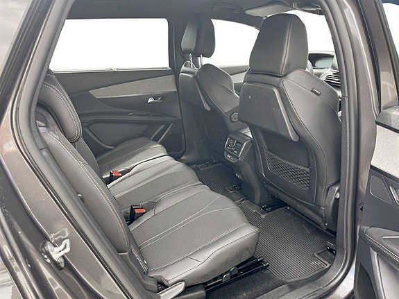 Peugeot 5008 13 of 17