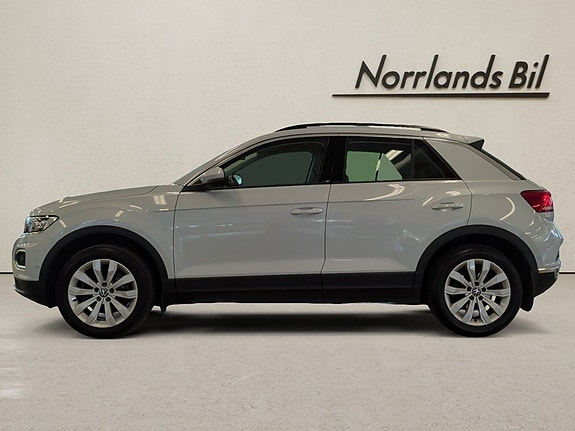 Volkswagen T-Roc 2 of 5