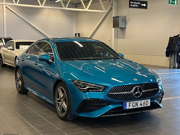 Mercedes-Benz CLA200 3 of 5