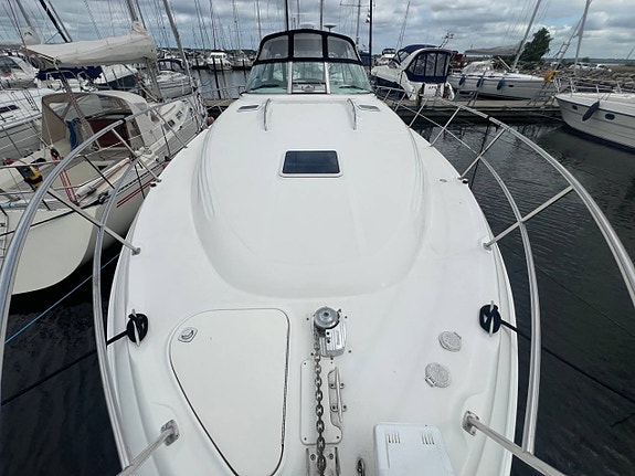 Sea Ray 410 Sundancer 3 of 12