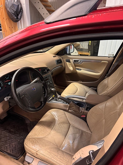 Volvo XC70 8 of 8