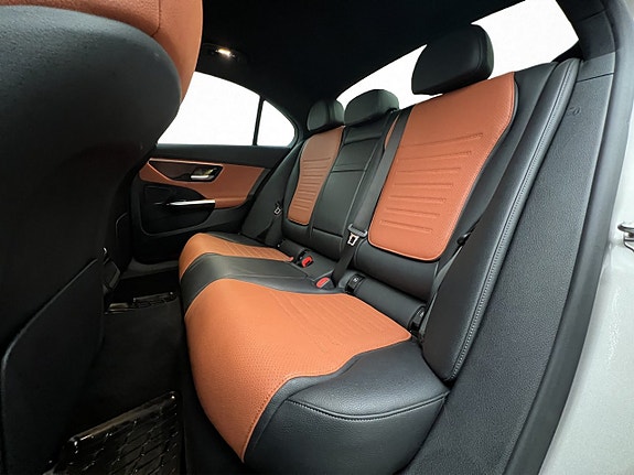 Mercedes-Benz C200 14 of 29