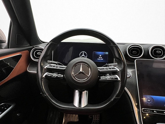 Mercedes-Benz C200 10 of 29