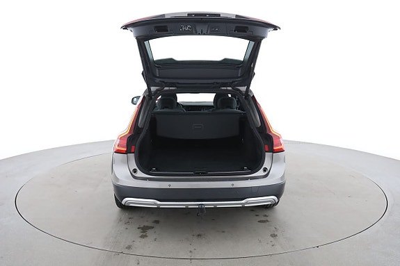 Volvo V90 Cross Country 17 of 30