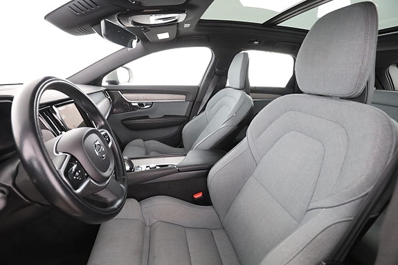 Volvo V90 Cross Country 11 of 30